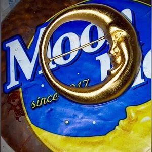 Man in Moon Crescent Brooch, Gold Tone, Lapel Pin, Large